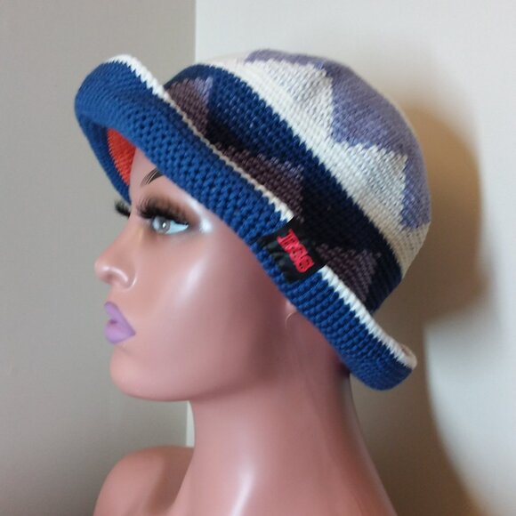 Romantic Crocheted Bucket Hat - Picture 12 of 13
